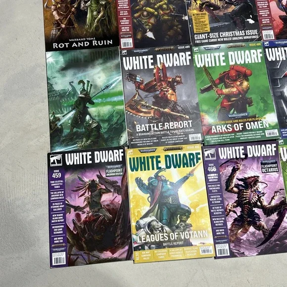 HUGE LOT OF 33 White Dwarf WARHAMMER Magazines 450s 460s 470s 480s Books